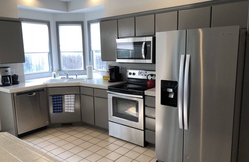 Eagle House | Beautiful home in downtown Eagle. Best location in Eagle!