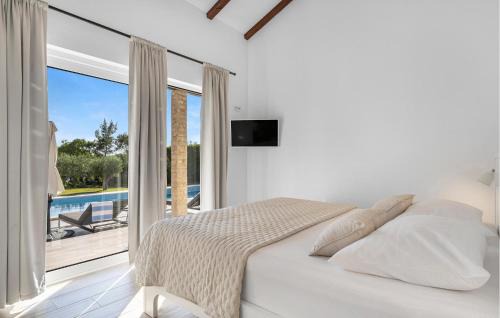 Sibenik House | Beautiful Home In Dubrava With Sauna