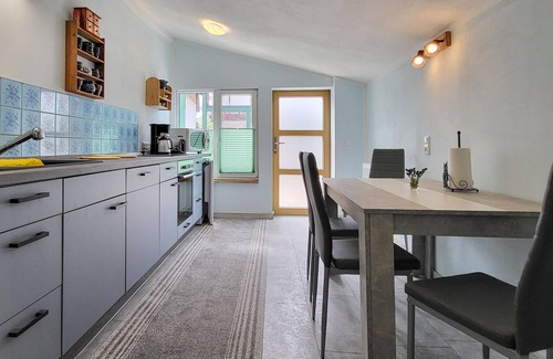 Rhoda House | Beautiful home in Erfurt with kitchen