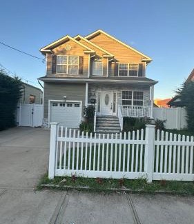 Freeport House | Beautiful Home in Freeport, New York 11520