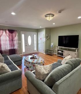 Freeport House | Beautiful Home in Freeport, New York 11520