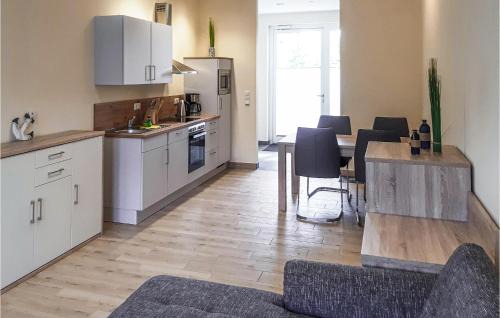 Gutzkow House | Beautiful Home In Gützkow With Kitchen