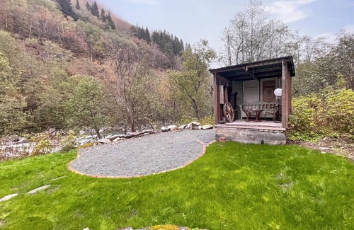 Sunndal House | Beautiful home in Gjøra with WiFi
