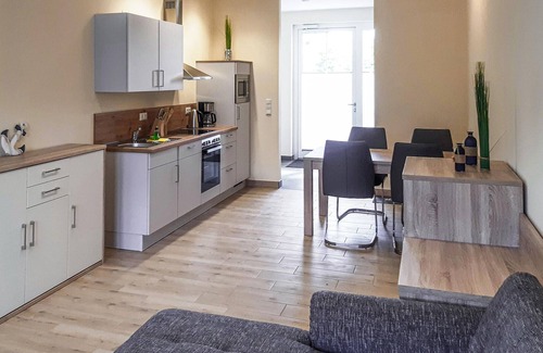 Gutzkow House | Beautiful home in Gützkow with kitchen