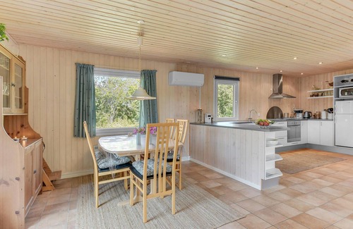 Diernæs Strandby House | Beautiful home in Haderslev with WiFi