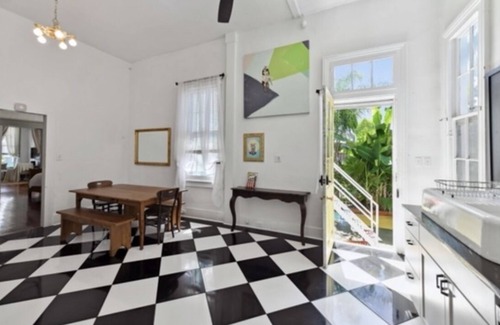 New Orleans House | Beautiful Home In Historic Garden District. Large Groups Welcome!