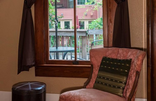 Southtown House | Beautiful Home in Historic Neighborhood