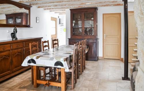 Issendolus House | Beautiful Home In Issendolus With Wifi