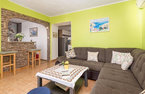 Jablanac House | Beautiful home in Jablanac with WiFi