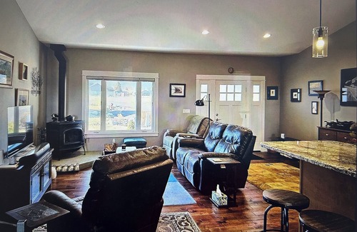 Joseph House | beautiful home in joseph, amazing mountain views, pet friendly