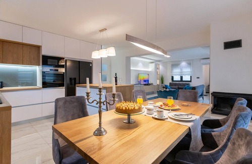 Kamenmost House | Beautiful home in Kamenmost with WiFi