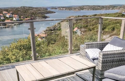 Kyrkesund House | Beautiful home in Kyrkesund with sauna