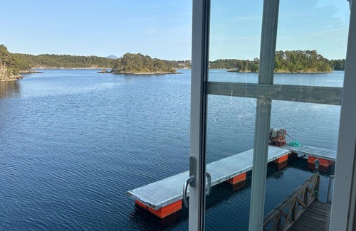 Lysekloster House | Beautiful home in Lepsøy with WiFi