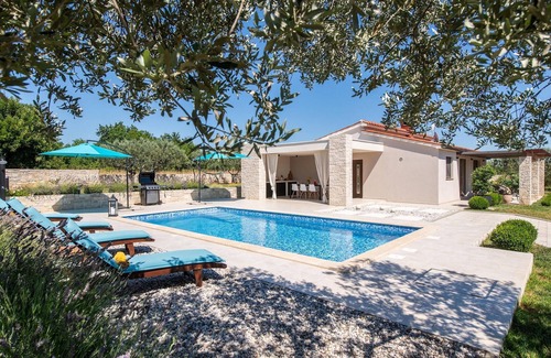Mali Vareski House | Beautiful home in Marcana