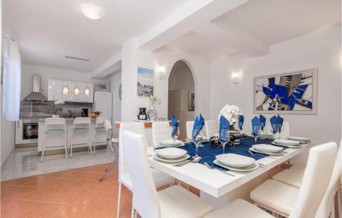 Medveja Apartment | Beautiful Home In Medveja