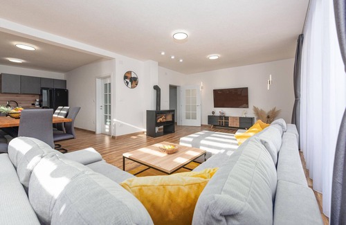 Gospic House | Beautiful home in Musaluk