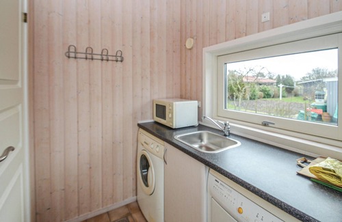 Nakskov House | Beautiful home in Nakskov with sauna