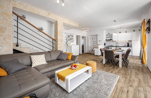 Nedescina House | Beautiful home in Nedescina