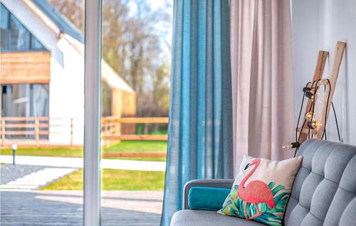 Nowecin House | Beautiful Home In Nowecin With Kitchen