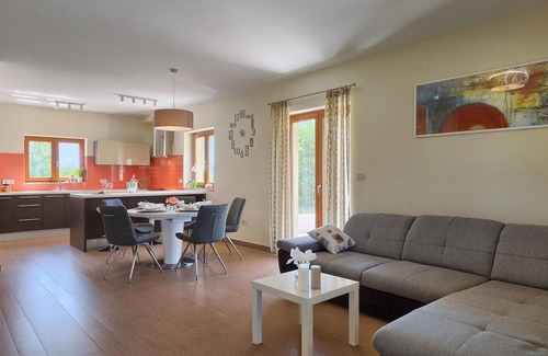 Pazin House | Beautiful home in Pazin with private swimming pool, can be inside or outside