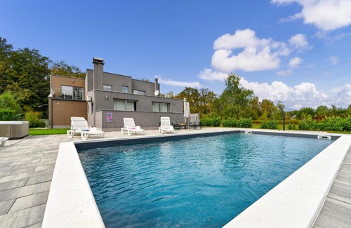 Pisarovina House | Beautiful Home In Pisarovina With Sauna, Wifi And Outdoor Swimming Pool