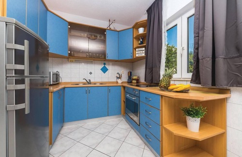Poljica House | Beautiful home in Poljica with kitchen