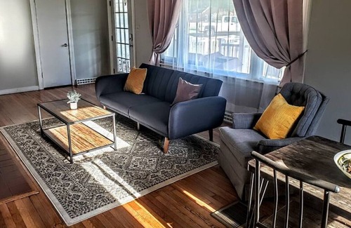 Quinton House | Beautiful Home in Quinton, VA