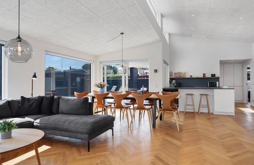 Sæby House | Beautiful home in Sæby with harbor view