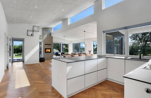 Sæby House | Beautiful home in Sæby with harbor view
