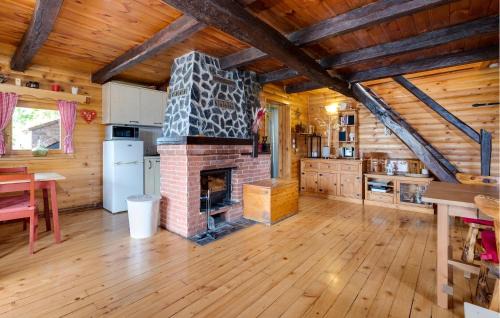 Samobor House | Beautiful Home In Samobor With Kitchen