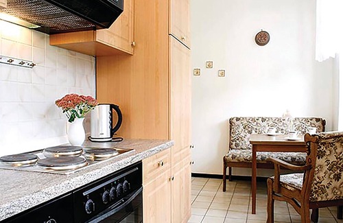 Schwasdorf House | Beautiful home in Schwasdorf with sauna