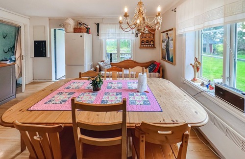Kil House | Beautiful home in Gunnarsbytorp with sauna