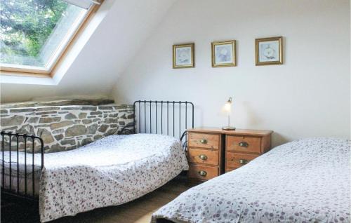Sougeal House | Beautiful Home In Sougeal With Kitchen