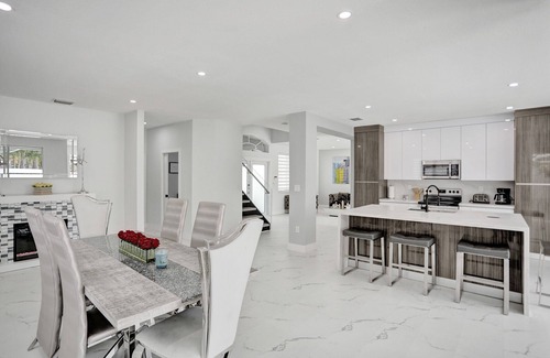 Tamiami House | Beautiful Home in south Miami perfect for a retreat or for families