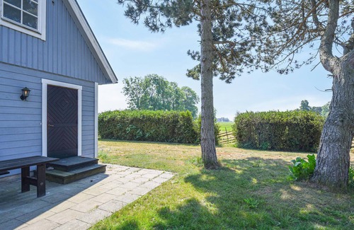 Nar House | Beautiful home in Stånga with kitchen