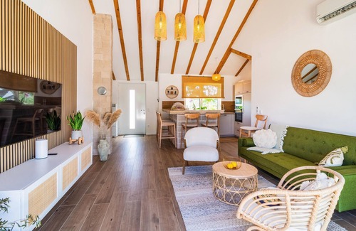 Sutivan House | Beautiful home in Sutivan
