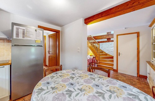 Taintrux House | Beautiful home in Taintrux with WiFi