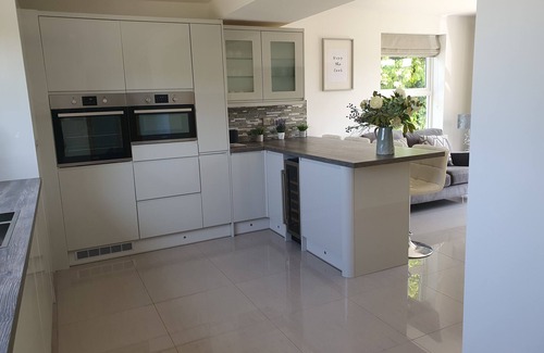Henllan House | Beautiful Home in the Welsh Countryside