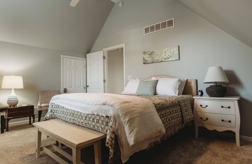 Bridgman House | Beautiful home in the heart of Southwest Michigan. Close to beaches and wineries