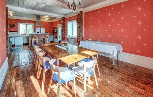 Torup House | Beautiful Home In Torup With Sauna