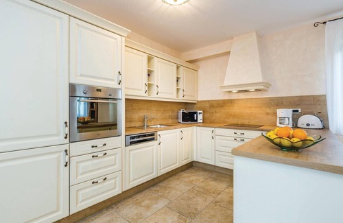 Malinska-Dubasnica House | Beautiful home in Turcic with WiFi