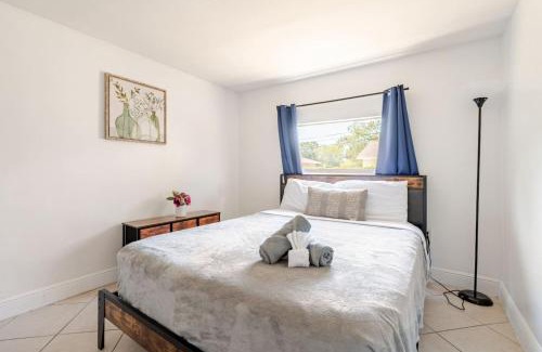 Westgate House | Beautiful home in West Palm - 5 min to Airport