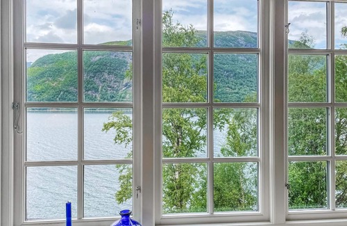 Jolster House | Beautiful home in Vassenden