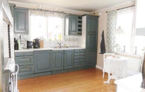 Vilshult House | Beautiful Home In Vilshult With Kitchen
