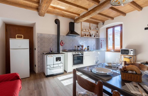 Stazzema House | Beautiful home in Volegno with kitchen