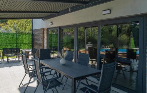 Petrinja House | Beautiful Home In Vurot With Wifi
