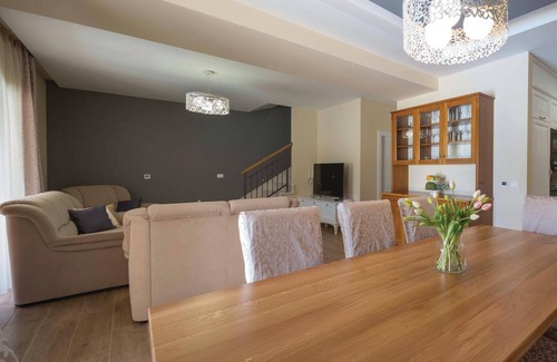 Vrgorac House | Beautiful home in Zavojane