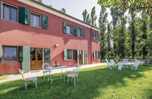 Taglio di Po House | Beautiful home in Taglio di Po RO