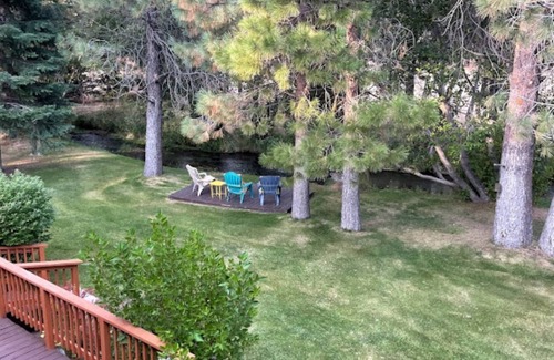 Shasta County Cabin | Beautiful home minutes to Mt. Lassen, hunting, Pacific Crest Trail and fishing