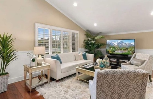 Mission Viejo House | Beautiful Home Near the Lake